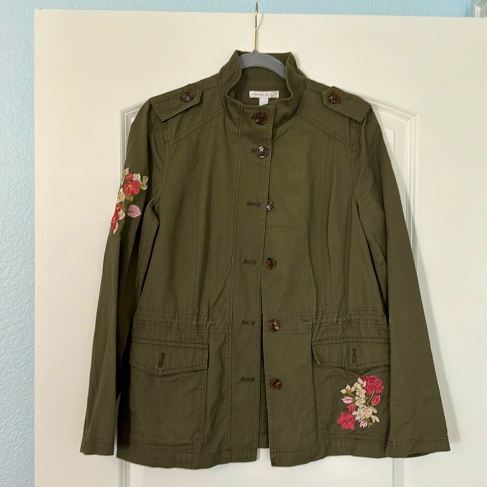 Adorable Westport by Dress Barn army green, utility jacket size medium